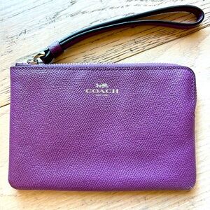 Coach Corner Zip Wristlet in Pebbled Purple Leather. Like new condition.